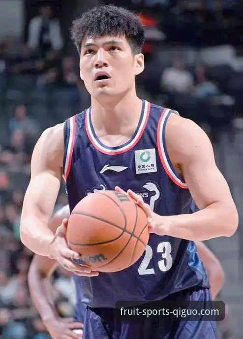 奇异果体育手机版下载哪个好 陈国豪“回避条款”事件深度评测:从CBA状元到“替补席看客”的规则博弈